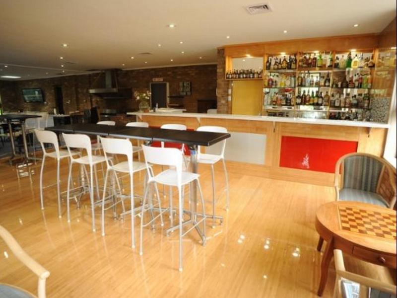 מורוול Farnham Court Motel And Restaurant מראה חיצוני תמונה