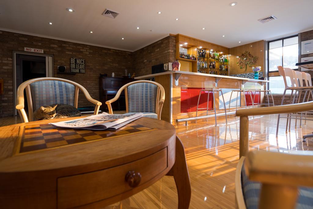 מורוול Farnham Court Motel And Restaurant מראה חיצוני תמונה