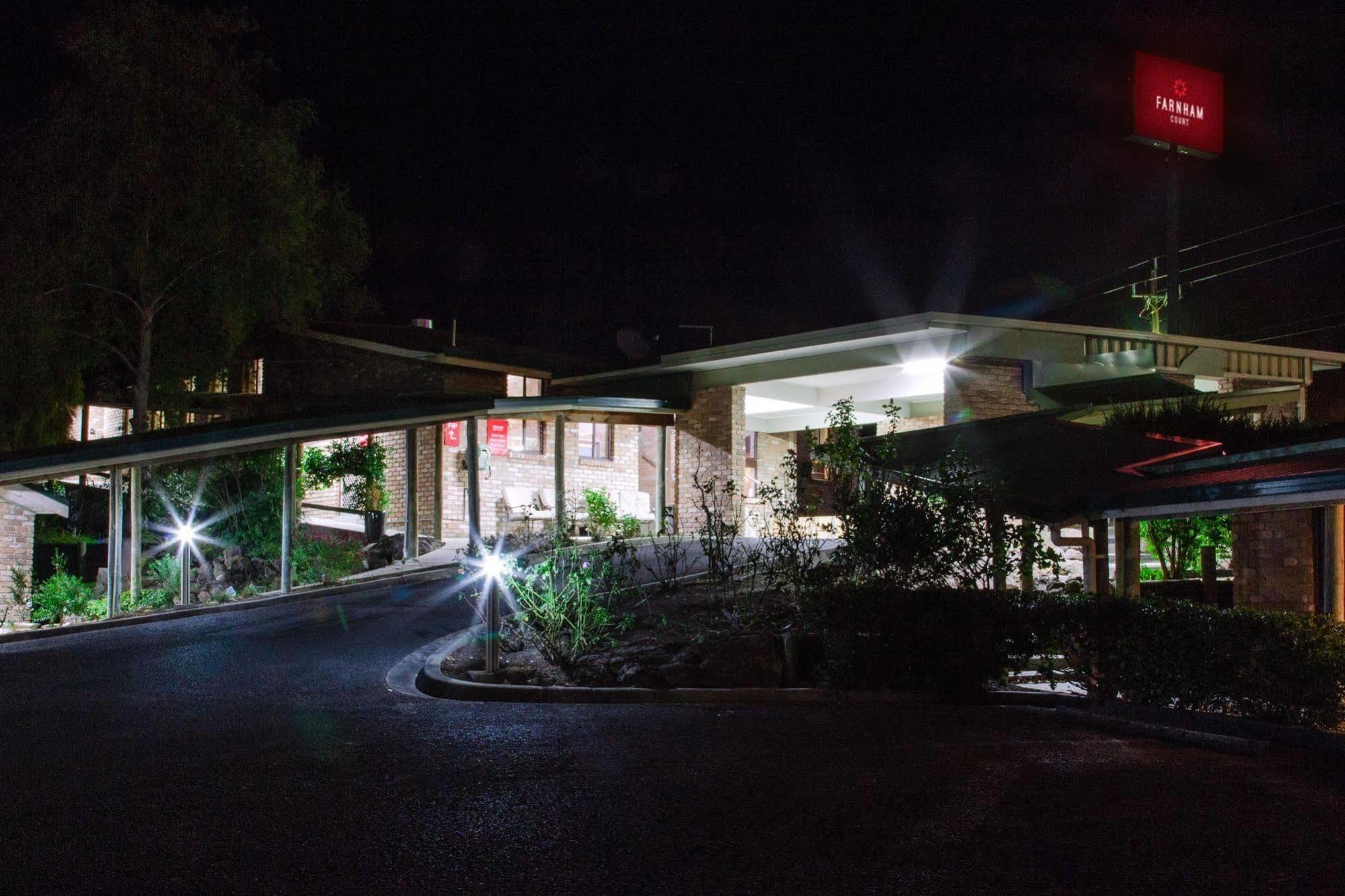 מורוול Farnham Court Motel And Restaurant מראה חיצוני תמונה